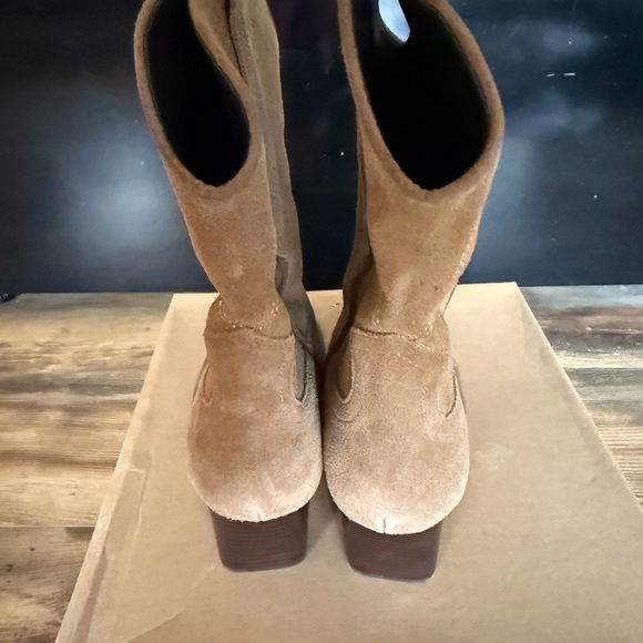 Steve Madden Josefine Taupe Suede Boots - Picture 5 of 7